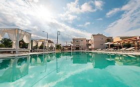 Ekati Mare Suites & Villas