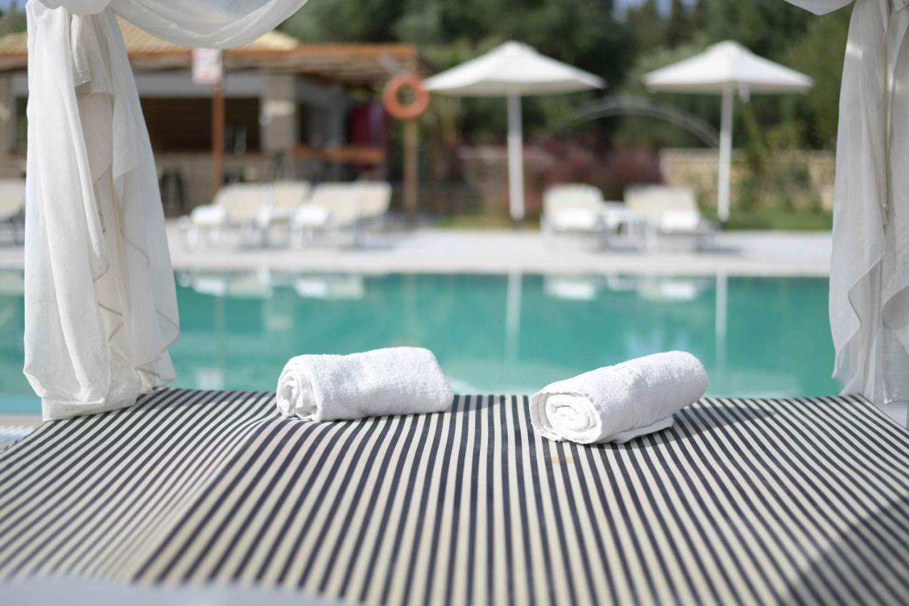 Ekati Mare Hotel Kávos Екстериор снимка